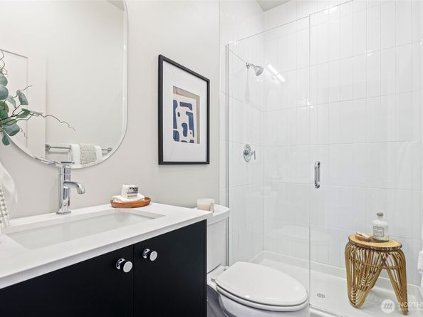 9721 6th Avenue NW, Seattle WA 98117