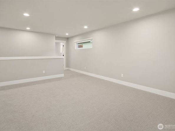 22210 80th Avenue W, Edmonds WA 98026