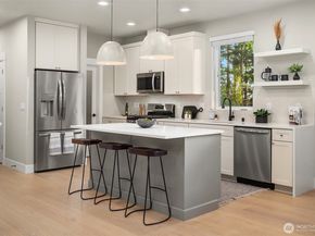 22210 80th Avenue W, Edmonds WA 98026