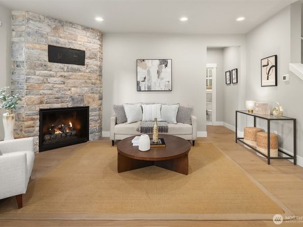 22210 80th Avenue W, Edmonds WA 98026