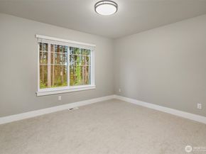 22210 80th Avenue W, Edmonds WA 98026