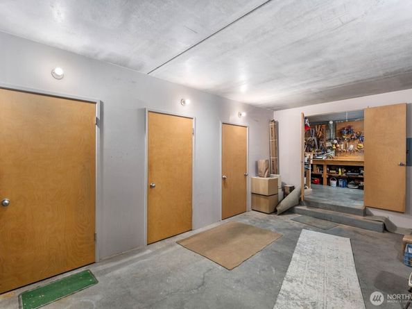 3089 Alki Avenue SW 2, Seattle WA 98116