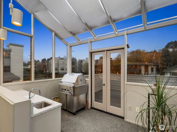 3089 Alki Avenue SW 2, Seattle WA 98116