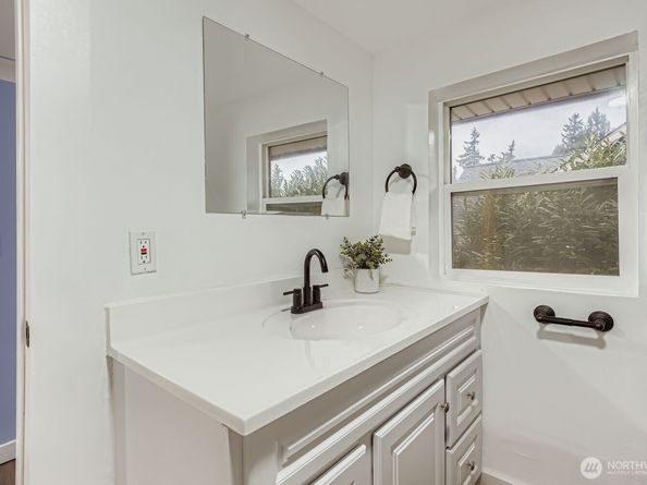 102 N Street NE, Auburn WA 98002