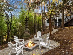 1014 4th Avenue N, Seattle WA 98109