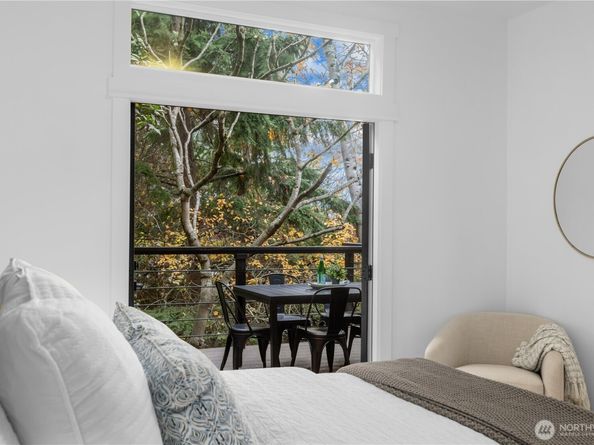 1014 4th Avenue N, Seattle WA 98109