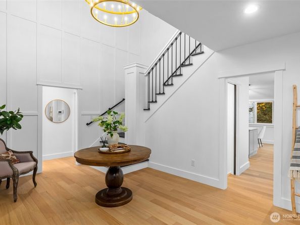 1014 4th Avenue N, Seattle WA 98109