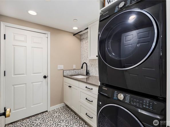 12037 89th Place NE, Kirkland WA 98034