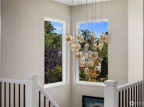 12037 89th Place NE, Kirkland WA 98034