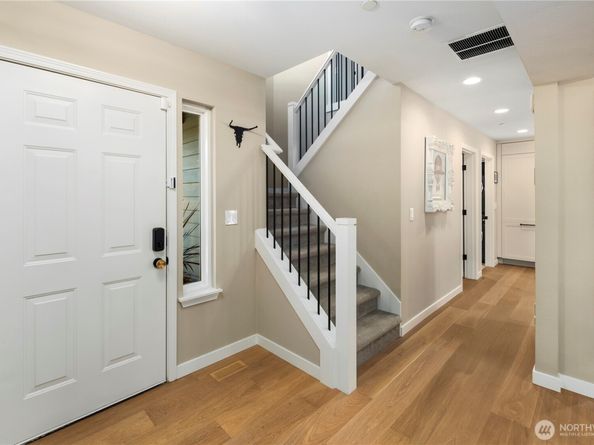 12037 89th Place NE, Kirkland WA 98034