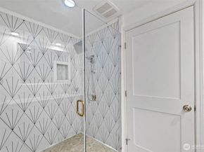 9223 128th Avenue NE, Kirkland WA 98033