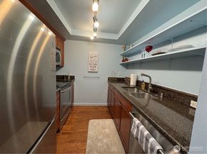 14006 SE 6th 14, Bellevue WA 98007