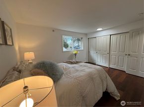 14006 SE 6th 14, Bellevue WA 98007