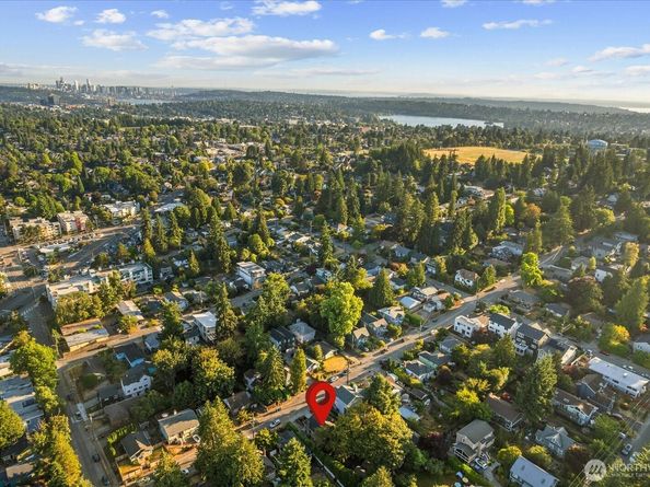 1742 NE 89th Street, Seattle WA 98115