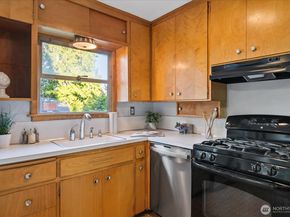 1742 NE 89th Street, Seattle WA 98115