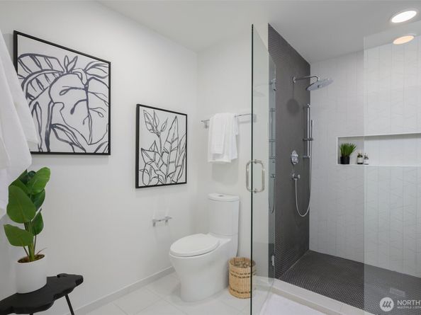 999 110th Avenue NE 401, Bellevue WA 98004