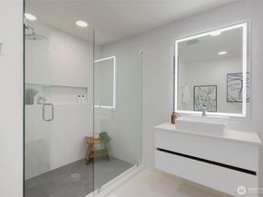 999 110th Avenue NE 401, Bellevue WA 98004