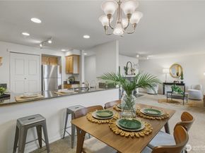 1725 W Sunn Fjord Lane J203, Bremerton WA 98312