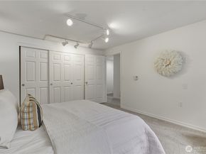 1725 W Sunn Fjord Lane J203, Bremerton WA 98312