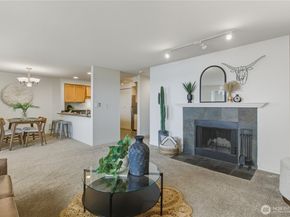 1725 W Sunn Fjord Lane J203, Bremerton WA 98312