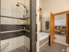 620 NE Vineyard Lane B302, Winslow WA 98110