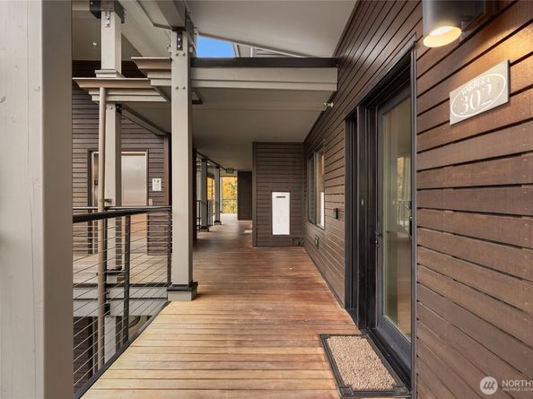 620 NE Vineyard Lane B302, Winslow WA 98110