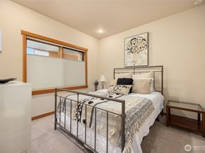 620 NE Vineyard Lane B302, Winslow WA 98110