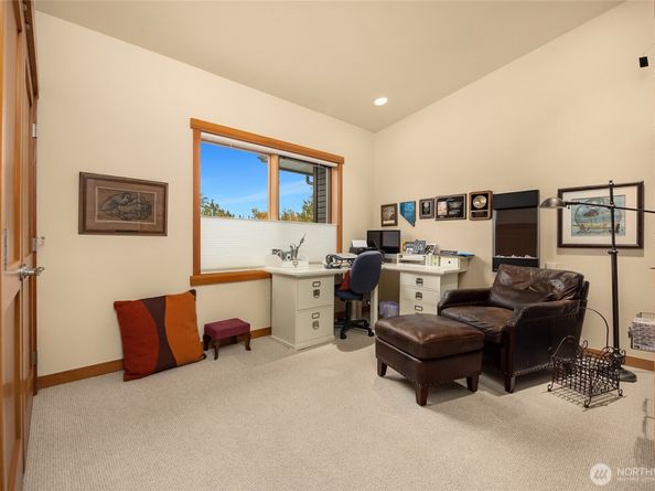 620 NE Vineyard Lane B302, Winslow WA 98110