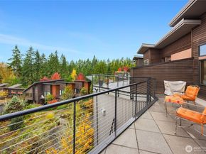 620 NE Vineyard Lane B302, Winslow WA 98110