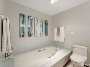 36607 9th Avenue SW, Federal Way WA 98023