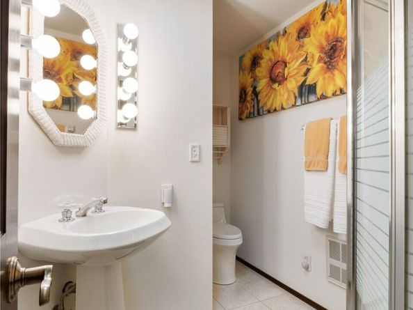 36607 9th Avenue SW, Federal Way WA 98023