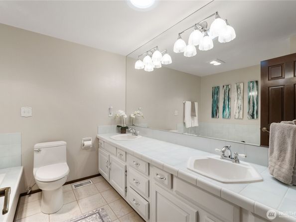 36607 9th Avenue SW, Federal Way WA 98023