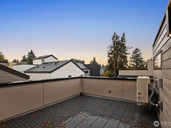 939 N 87th Street A, Seattle WA 98103