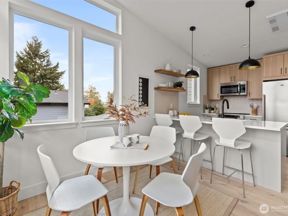 8407 42nd Avenue SW, Seattle WA 98136