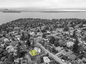 8407 42nd Avenue SW, Seattle WA 98136