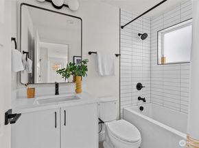 8407 42nd Avenue SW, Seattle WA 98136