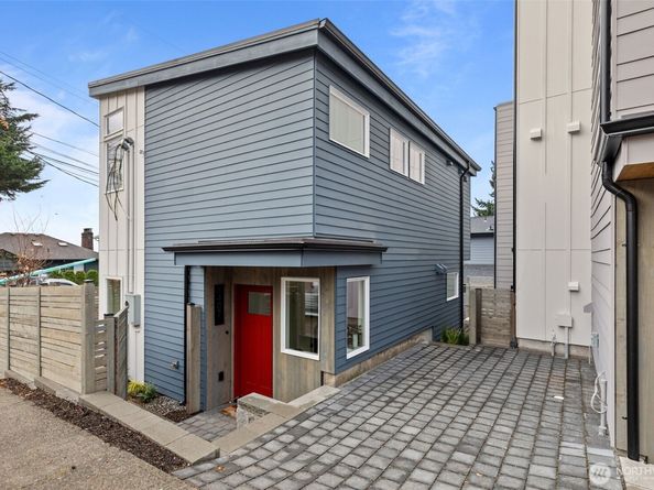 8407 42nd Avenue SW, Seattle WA 98136