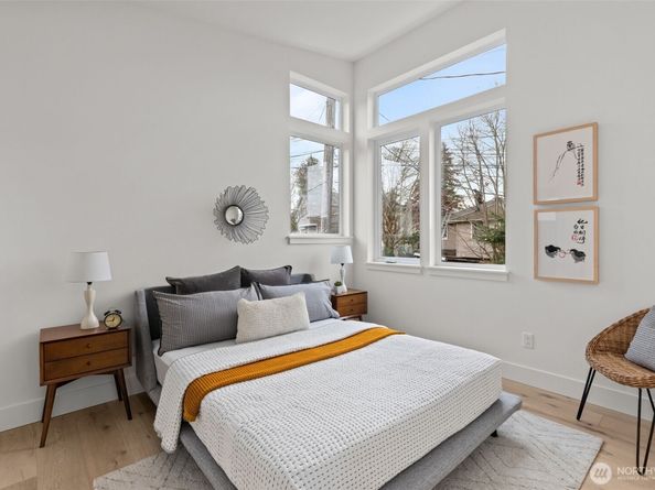 8407 42nd Avenue SW, Seattle WA 98136