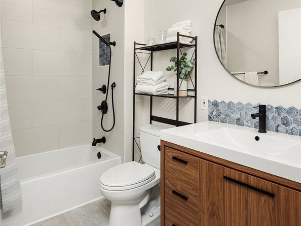 500 Aloha Street E307, Seattle WA 98109