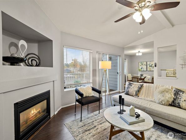 10825 SE 200th Street G303, Kent WA 98031