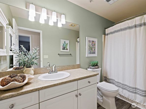 10825 SE 200th Street G303, Kent WA 98031