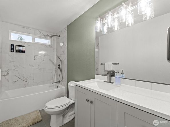 13324 NE 138th Pl, Kirkland WA 98034