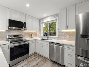 13324 NE 138th Pl, Kirkland WA 98034