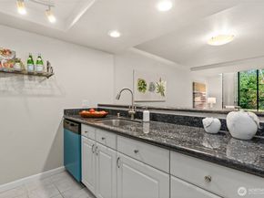 6 Lake Bellevue Drive 201, Bellevue WA 98005