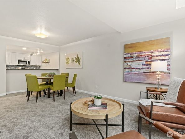 6 Lake Bellevue Drive 201, Bellevue WA 98005