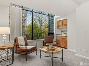 6 Lake Bellevue Drive 201, Bellevue WA 98005