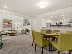 6 Lake Bellevue Drive 201, Bellevue WA 98005