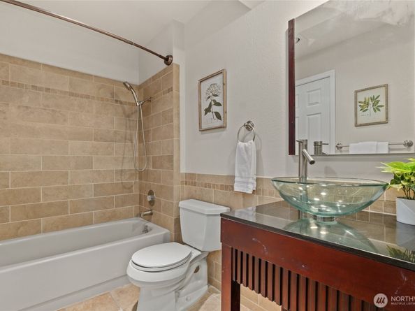 6 Lake Bellevue Drive 201, Bellevue WA 98005