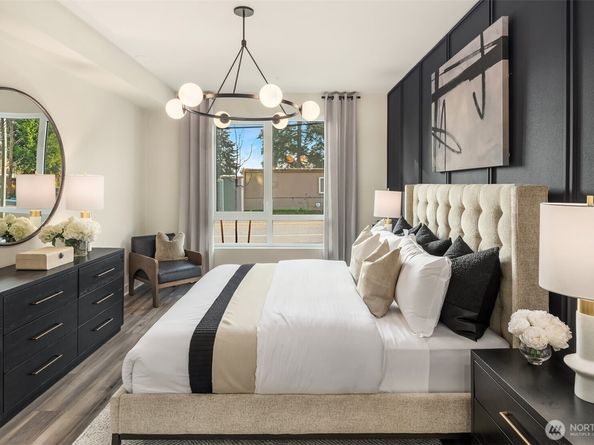 6901 NE 184th Lane 105, Kenmore WA 98028