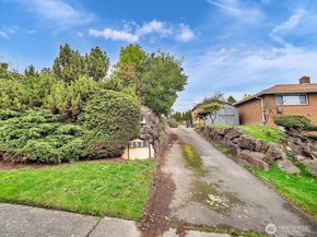 2523 23rd Avenue S, Seattle WA 98144